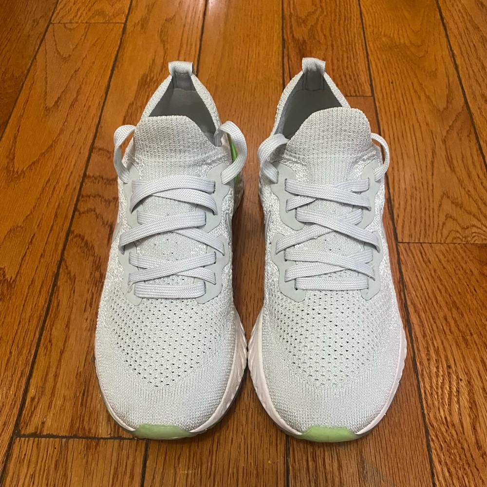 NIKE WMNS EPIC REACT FLYKNIT 2